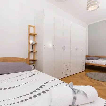 Apartment Dajana Feeling Of Home Trogir Exterior photo
